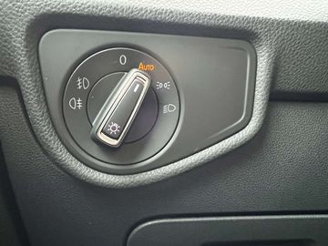 Car image 37