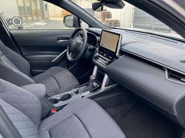 Car image 10