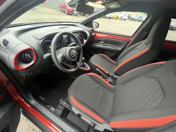 Car image 14