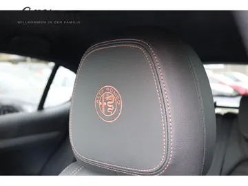 Car image 35