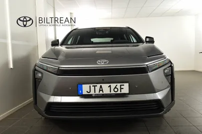 Car image 2