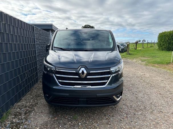 Renault Trafic Blue dCi 150 Spaceclass 110 kW image number 2