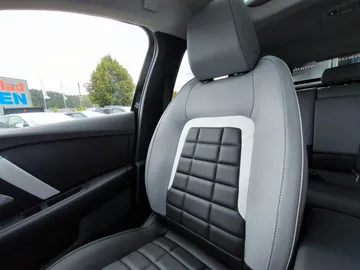 Car image 35