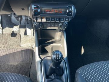 Car image 10