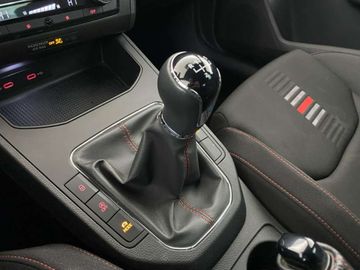 Car image 33