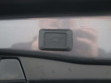 Car image 38