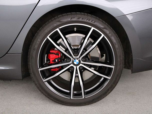 BMW 330 e M Sport xDrive 215 kW image number 18