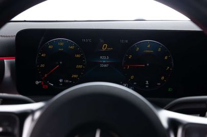 Car image 33