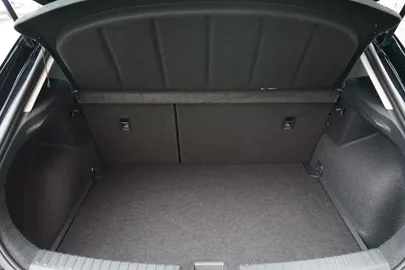 Car image 35