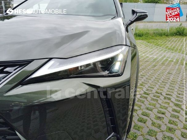 Lexus UX 300h 146 kW image number 16