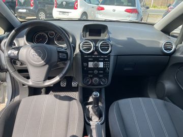 Car image 11