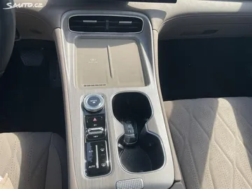 Car image 29