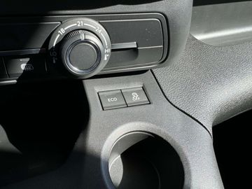 Car image 35