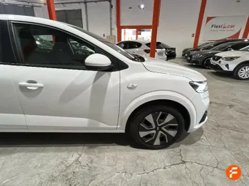 Car image 23