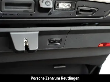 Car image 34