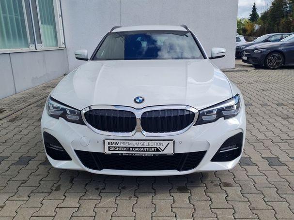 BMW 320d Touring M Sport 140 kW image number 2