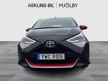 Car image 2