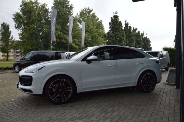 Porsche Cayenne Coupé E-Hybrid 340 kW image number 8