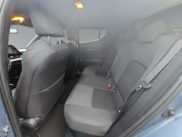 Car image 14