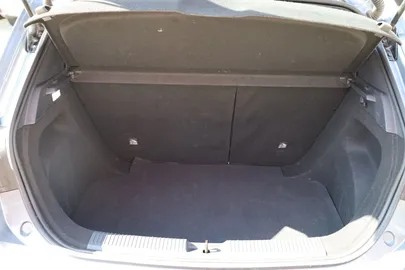 Car image 37