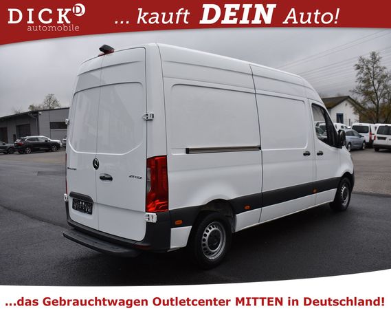 Mercedes-Benz Sprinter 211 CDi 84 kW image number 8