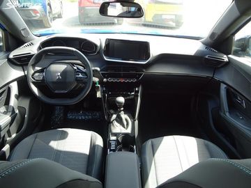 Car image 18