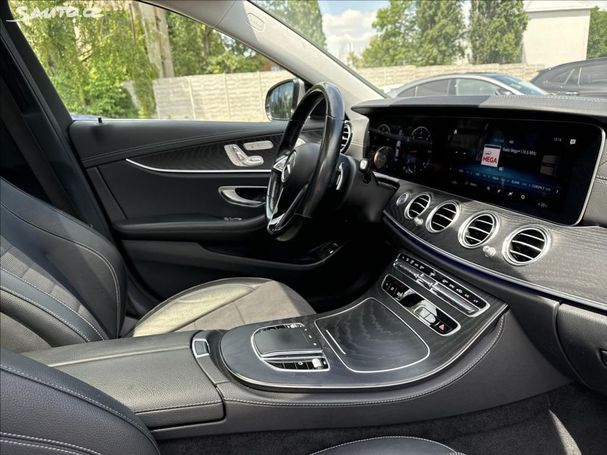 Mercedes-Benz E 220 d 4Matic 143 kW image number 13