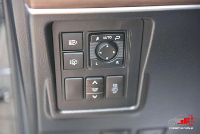 Car image 36