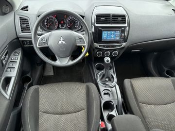 Car image 24