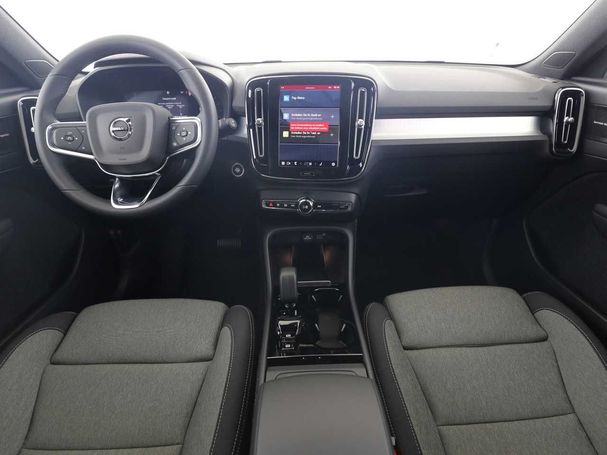 Volvo XC40 B4 Plus DKG 145 kW image number 6