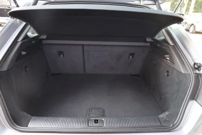 Car image 37