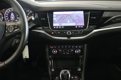 Car image 23