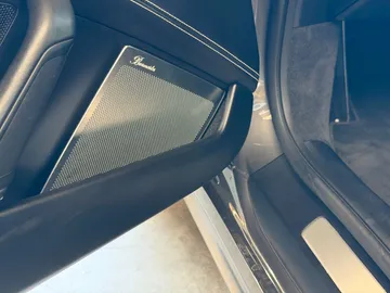 Car image 36