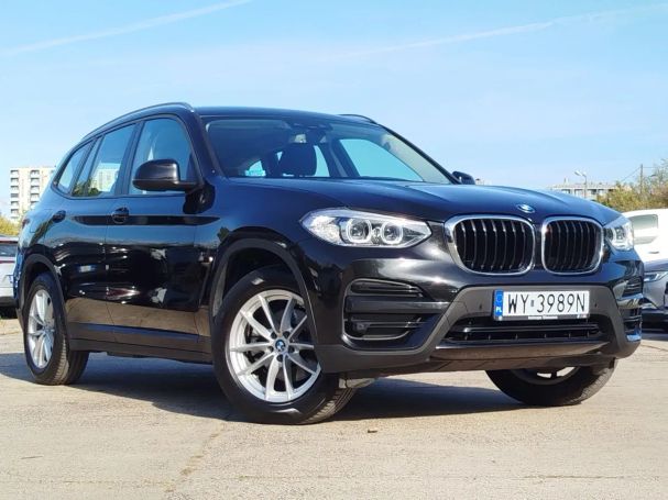 BMW X3 xDrive20i Advantage 135 kW image number 2