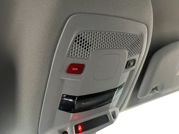 Car image 33