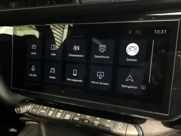 Car image 27