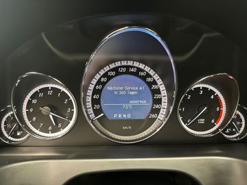 Car image 35