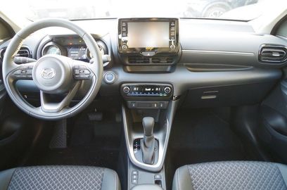 Car image 13