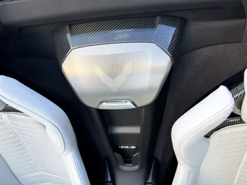 Car image 47
