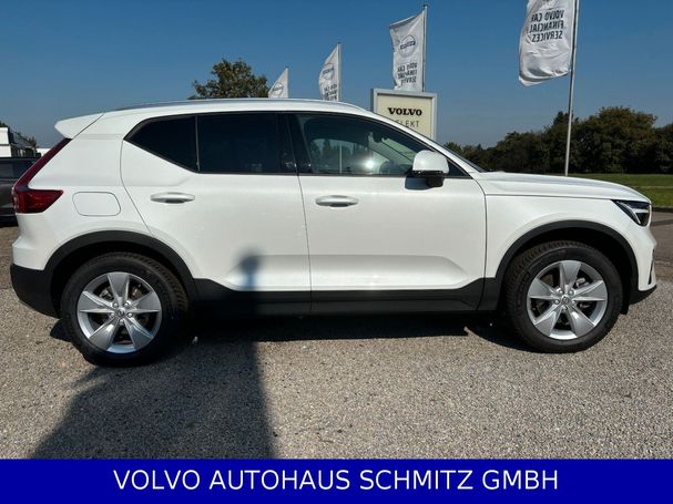 Volvo XC40 B3 Core 120 kW image number 6