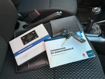 Car image 25