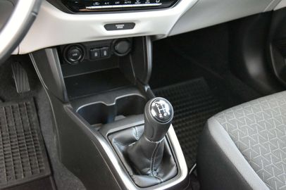 Car image 15