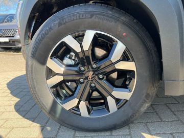 Car image 29