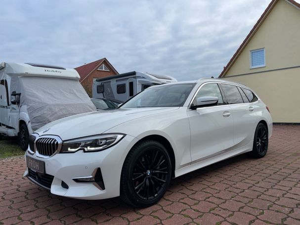 BMW 330d Touring 195 kW image number 1