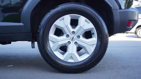 Car image 32