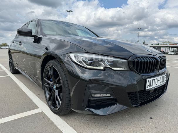 BMW 330 e M 215 kW image number 7