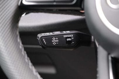 Car image 37