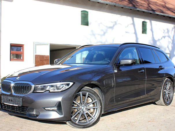 BMW 330 Touring Sport Line 185 kW image number 1