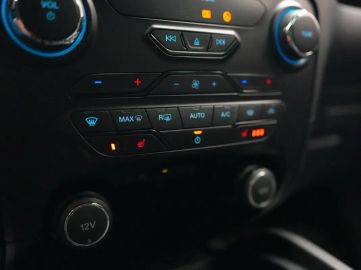 Car image 33