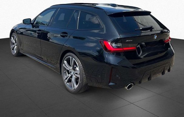 BMW 330d Touring xDrive 210 kW image number 2